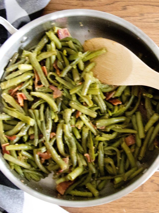 sweet and sour green beans in a pan