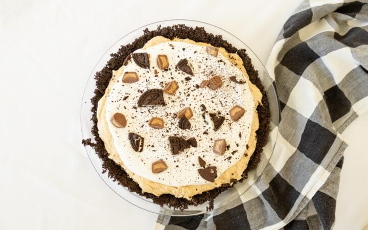 finished peanut butter pie