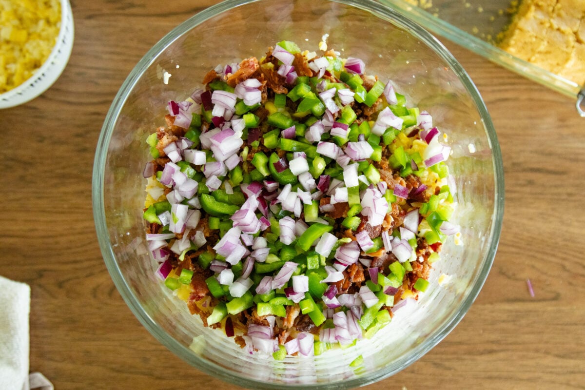 a layer of onions in the salad bowl