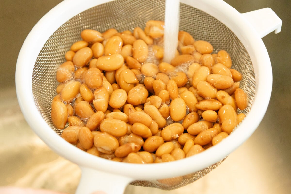 rinsing the beans